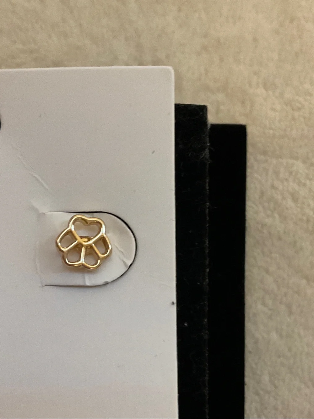 Unbranded elegant gold